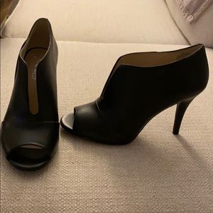 Nine West black peep toe heels *Never Worn